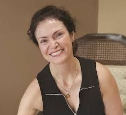 Haleh Saberi(Founder & CEO)